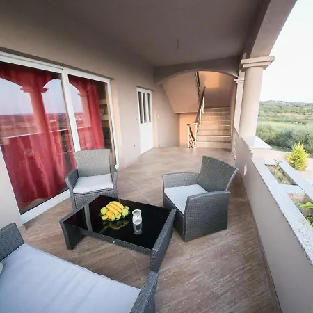 Slavica Holiday home Razanac